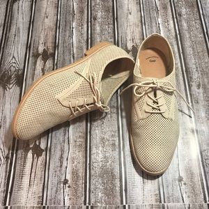 Gap Women’s Lace-Up Oxfords Size 6